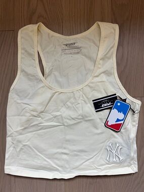 New York Yankees Women’s Cropped Tank Size Large